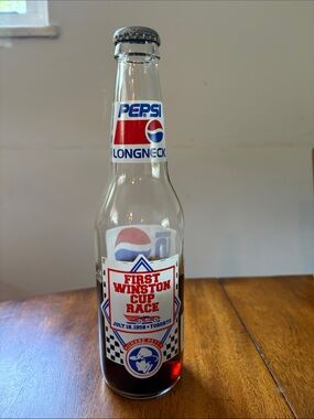 Dale Earnhardt limited edition!
Pepsi Longneck Bottle.
UNOPENED!!